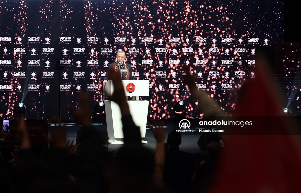 Cumhurbaşkanı Erdoğan "2023 Roman Buluşması-Yüzyılın Romanını Birlikte Yazıyoruz" programına katıldı