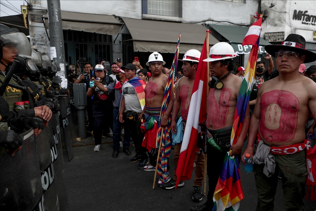 Peru'daki hükümet karşıtı gösteriler devam ediyor