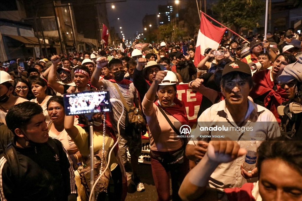 Peru'daki hükümet karşıtı gösteriler devam ediyor
