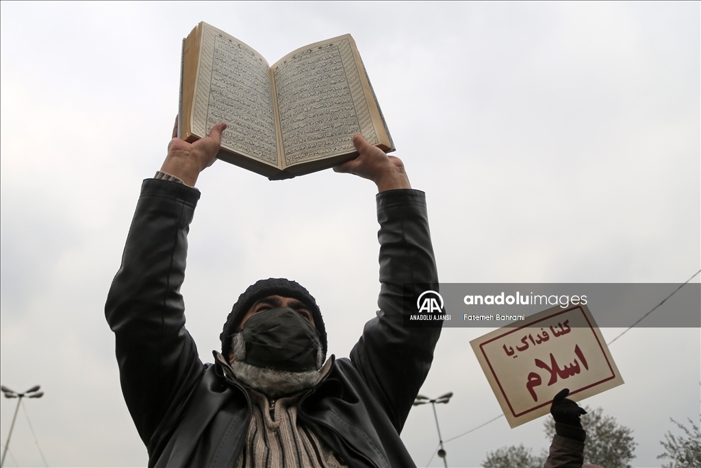 İsveç'teki Kur'an-ı Kerim yakma eylemi Tahran'da protesto edildi