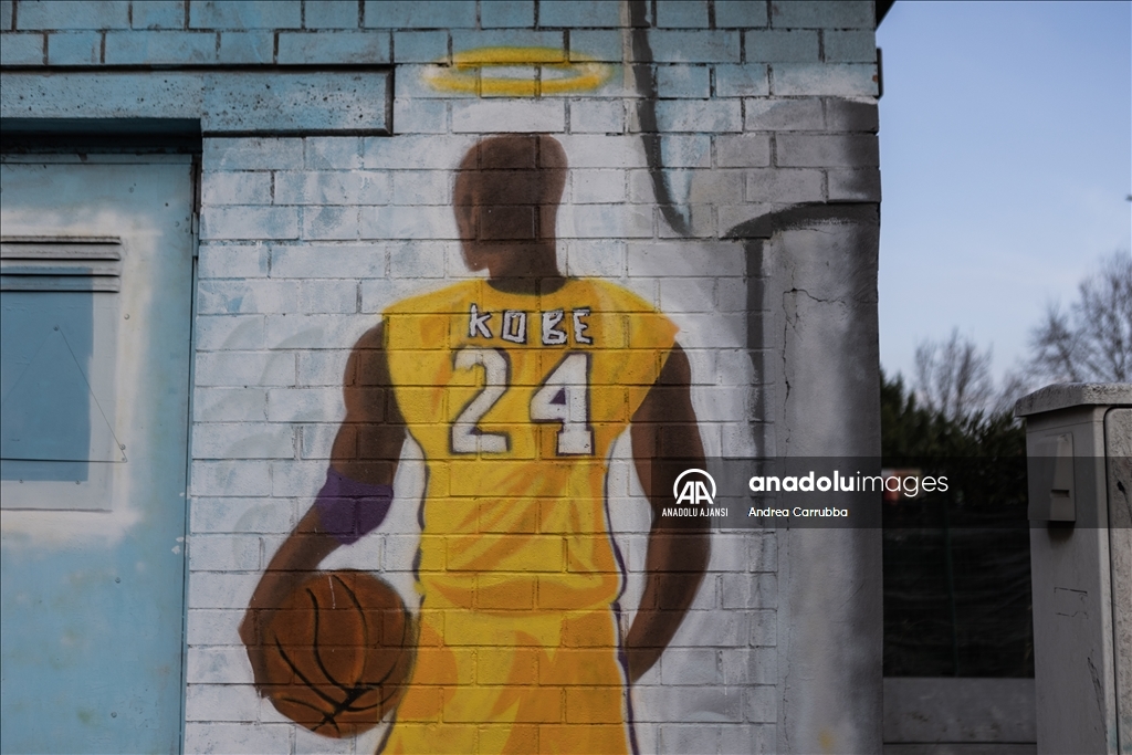 Kobe Bryant üçüncü ölüm yıl dönümünde İtalya'da anıldı