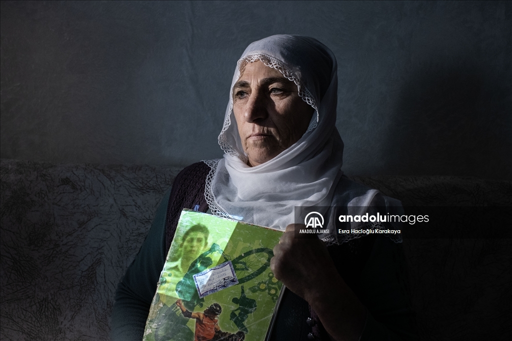 AA'nın "Diyarbakır Anneleri İçin Zamanın Durduğu An" fotoğraf sergisi açıldı