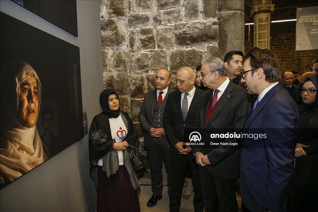 AA'nın "Diyarbakır Anneleri İçin Zamanın Durduğu An" fotoğraf sergisi açıldı