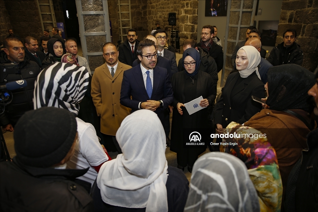 AA'nın "Diyarbakır Anneleri İçin Zamanın Durduğu An" fotoğraf sergisi açıldı