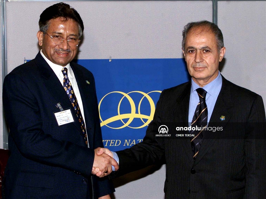 Pakistan's former military ruler Gen. Pervez Musharraf with Türkiye's former President Ahmet Necdet Sezer