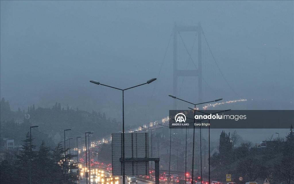 İstanbul'da kar yağışı etkili oldu