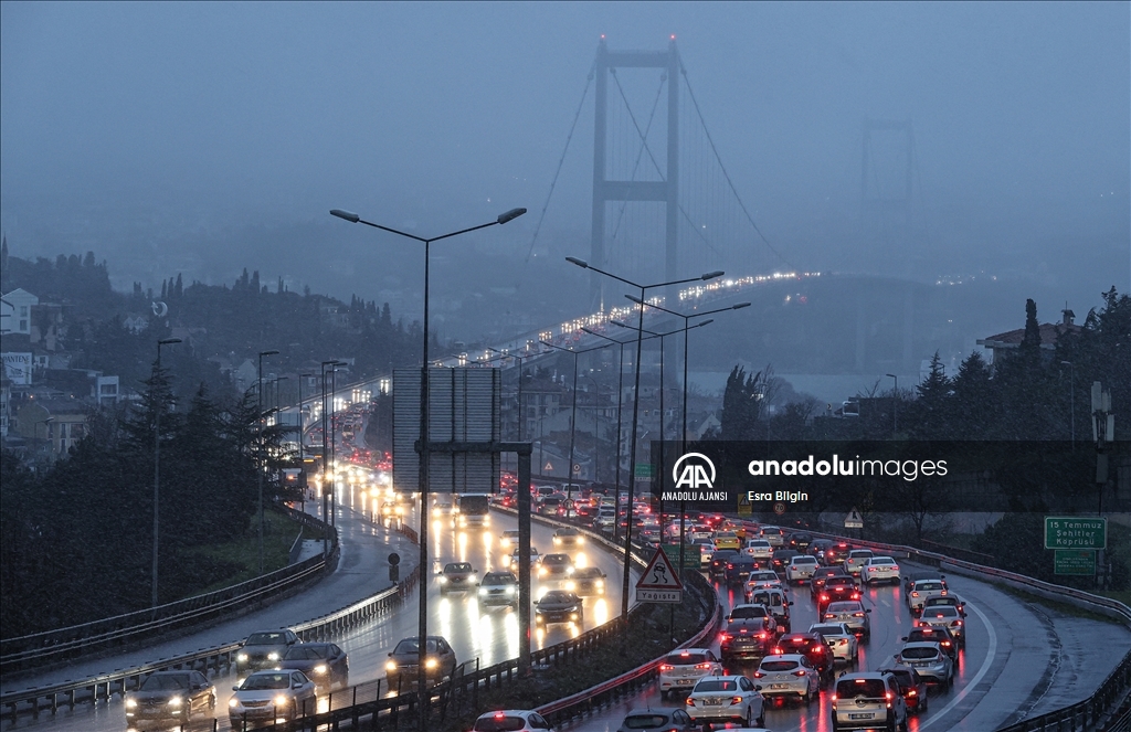 İstanbul'da kar yağışı etkili oldu