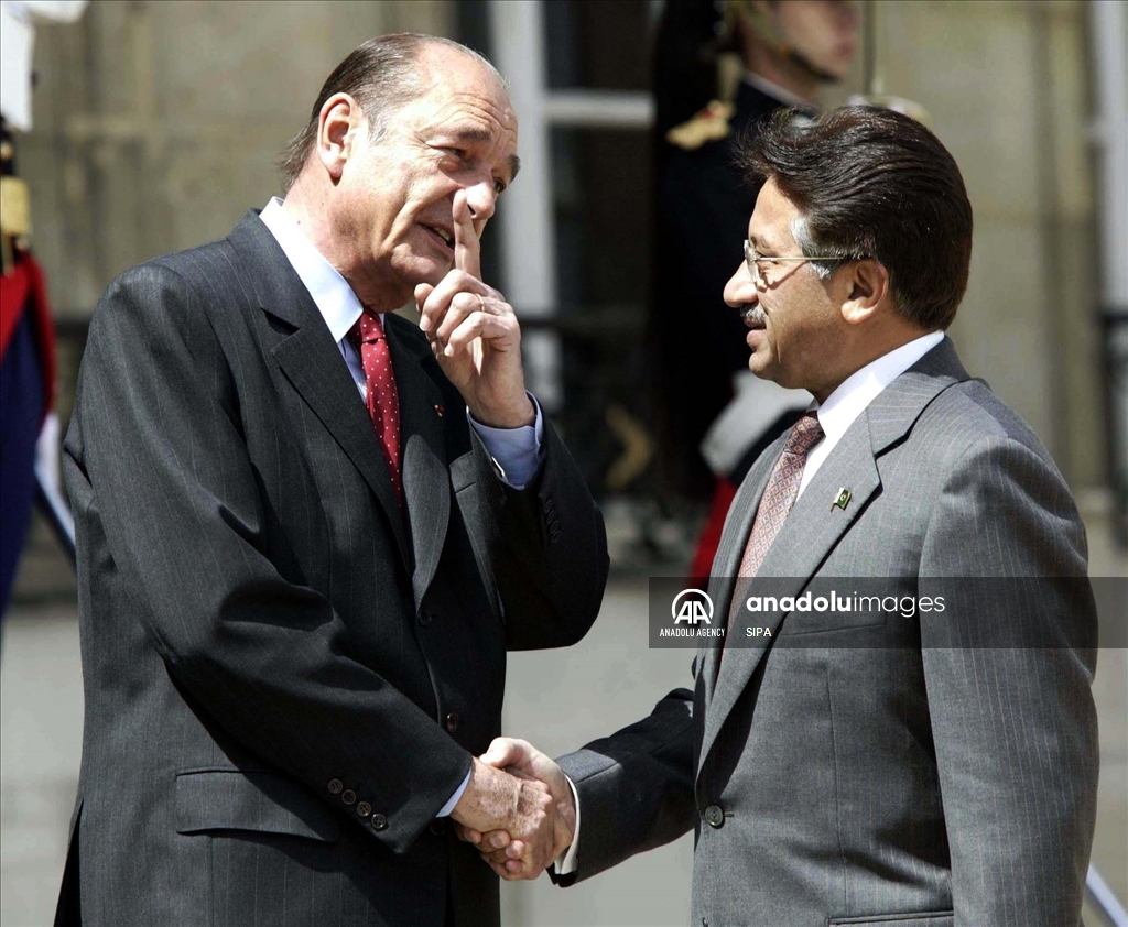 Pakistan's former military ruler Gen. Pervez Musharraf with France's former President Jacques Chirac