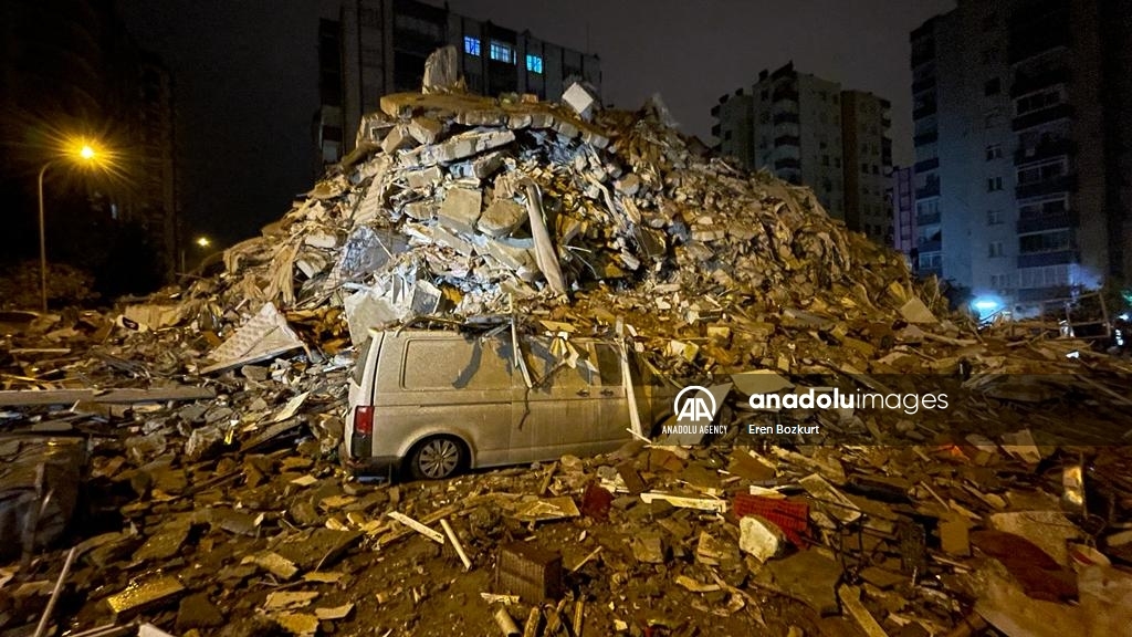 زلزال بقوة 7.4 درجات يضرب جنوبي تركيا