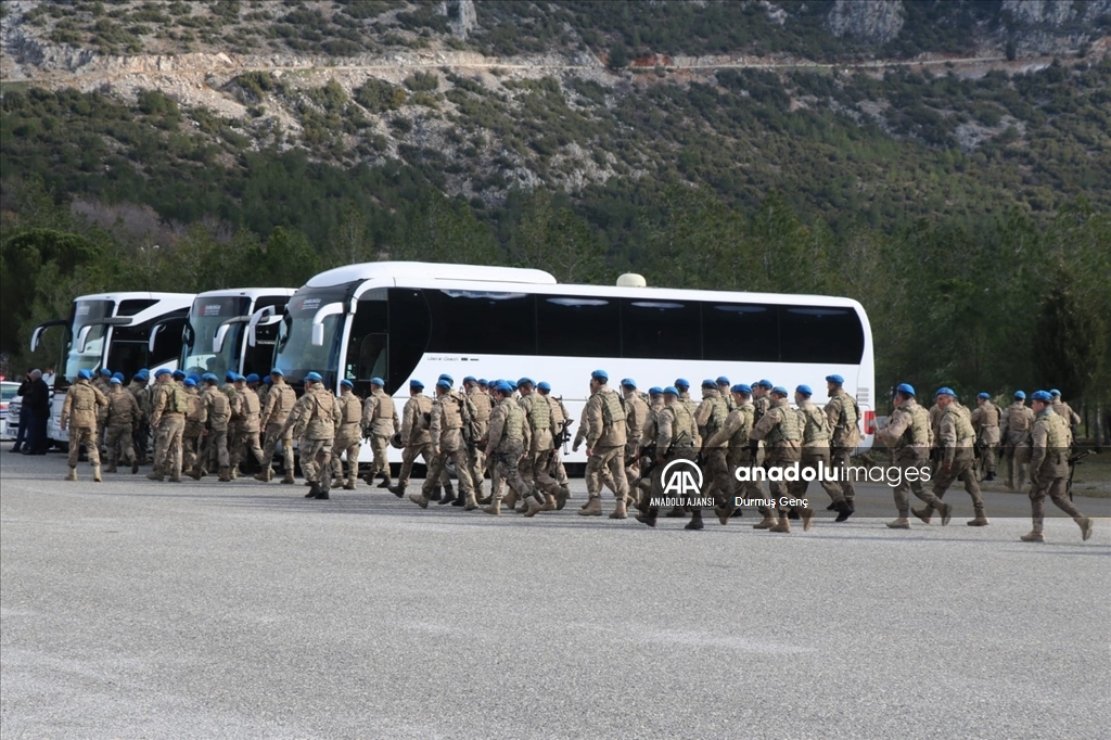 Muğla'dan deprem bölgesine ekipler ve araçlar gönderildi