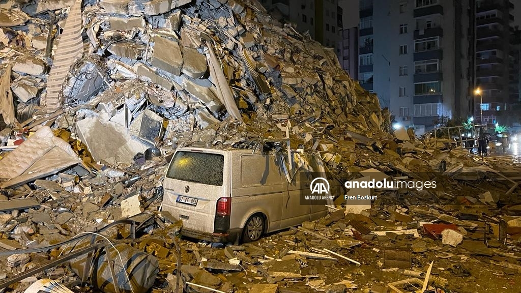 زلزال بقوة 7.4 درجات يضرب جنوبي تركيا