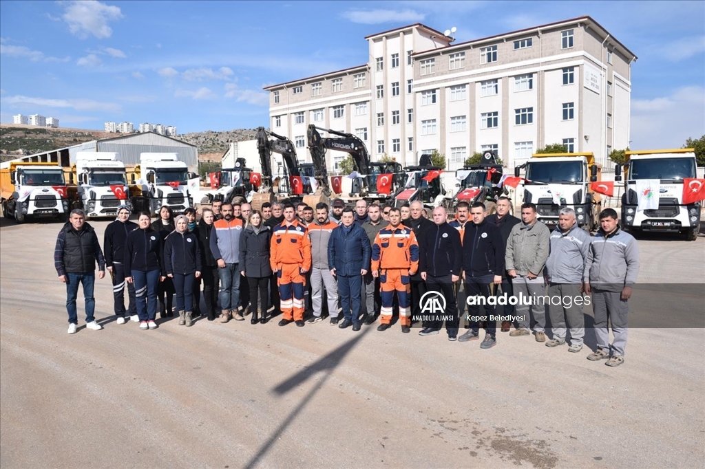 Antalya'dan deprem bölgesine yardım ve destekler sürüyor