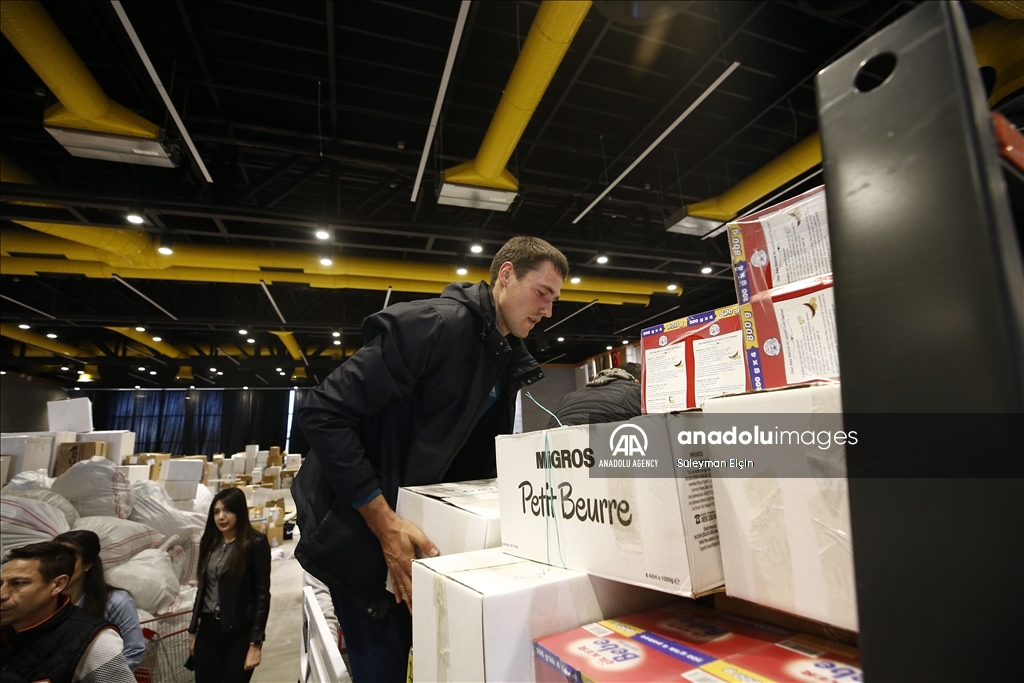 Россияне и украинцы в Анталье вносят вклад в сбор помощи для зоны бедствия