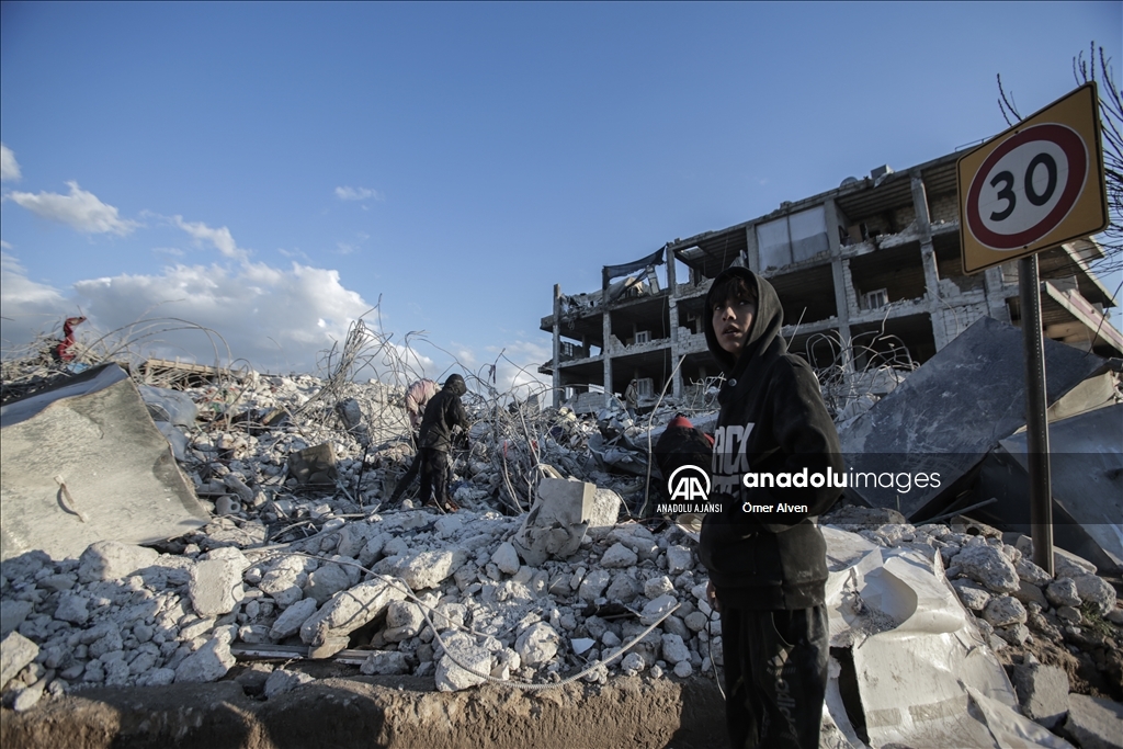 Kahramanmaraş merkezli depremlerden etkilenen Suriye'de ölenlerin sayısı 2 bin 802'ye çıktı