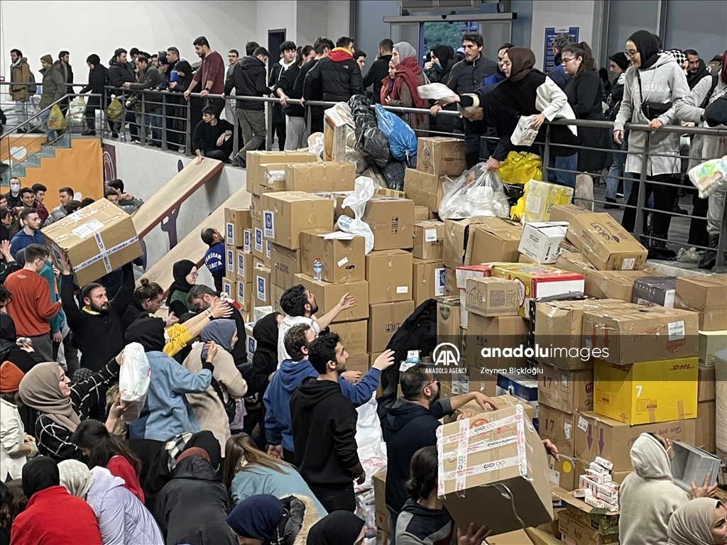 کمپین کمک‌رسانی مردم ترکیه به زلزله‌زدگان 