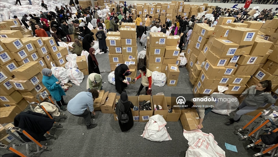 کمپین کمک‌رسانی مردم ترکیه به زلزله‌زدگان 