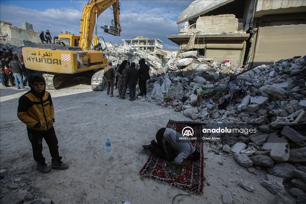 Kahramanmaraş merkezli depremlerden etkilenen Suriye'de ölenlerin sayısı 2 bin 802'ye çıktı