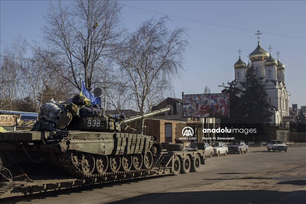 Ukrayna'daki saldırılarda harabeye dönen Kostiantynivka'da yaşam savaşın gölgesinde devam ediyor