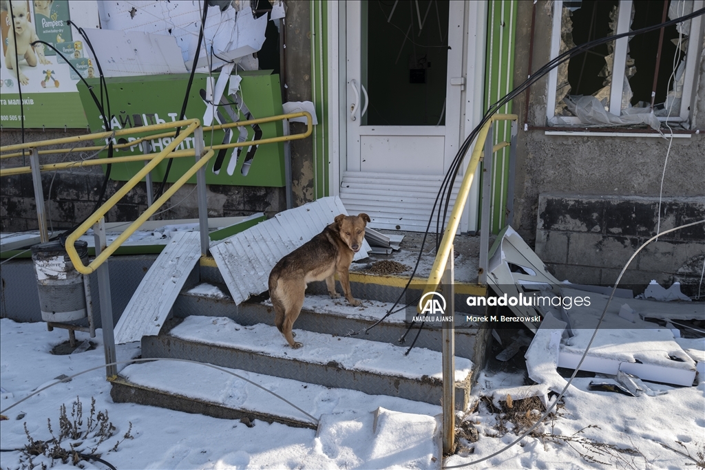 Ukrayna'daki saldırılarda harabeye dönen Kostiantynivka'da yaşam savaşın gölgesinde devam ediyor