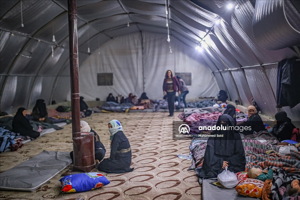 Syrian quake survivors stay in Mosques and tents