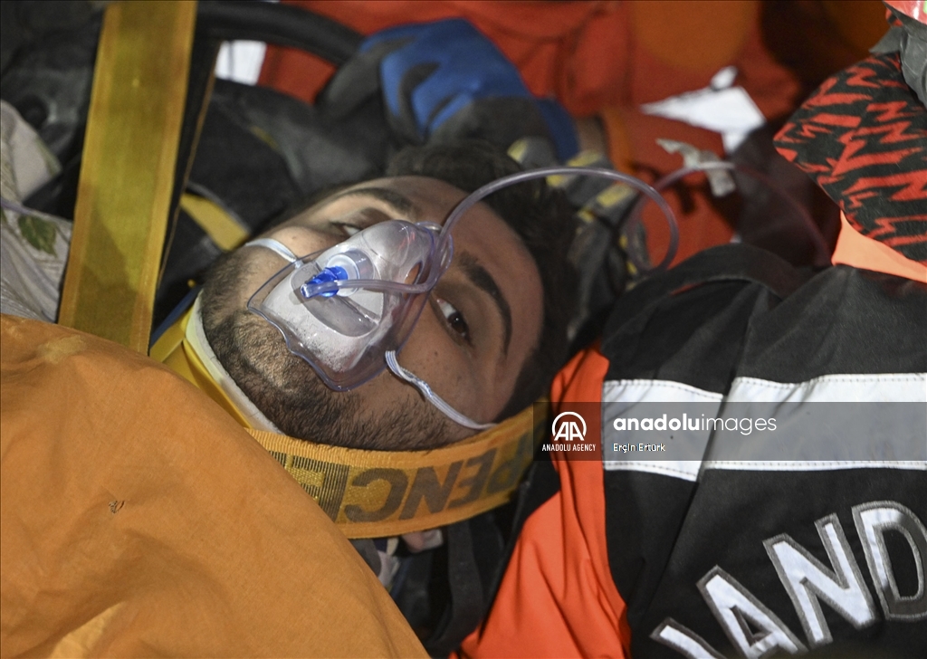 A 24-year-old man is pulled out alive in Hatay some 113 hours after the devastating earthquakes in southern Türkiye