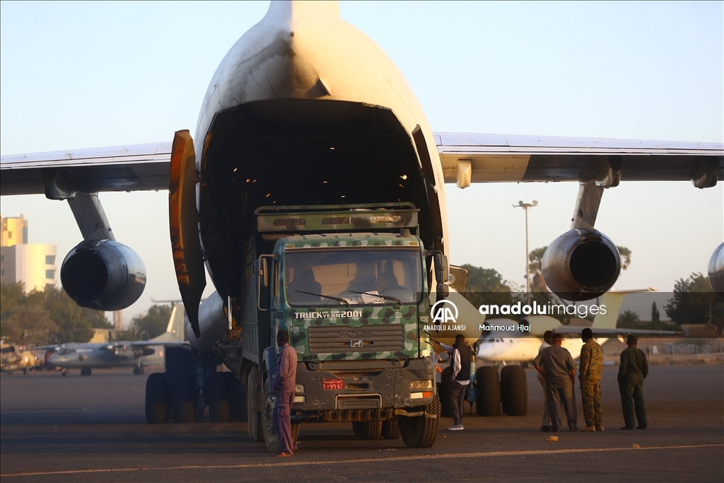 Sudan, Türkiye'ye 40 kişilik arama kurtarma ekibi gönderdi