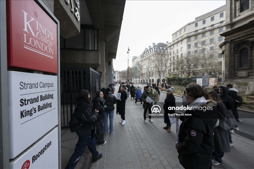 Türk öğrenci birlikleri Londra'da yardım organizasyonu düzenledi