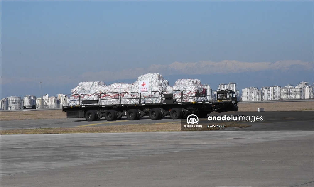 İncirlik Üssü'nden Türk ve ABD askerlerinin dayanışmasıyla depremzedelere yardım