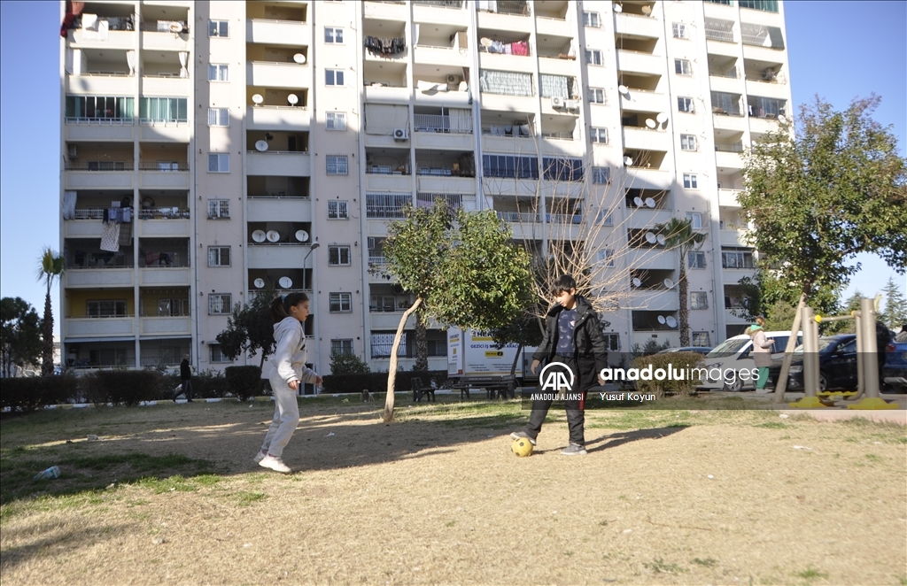 Depremden sağlam çıkan TOKİ konutlarının sakinleri yaşadıklarını anlattı