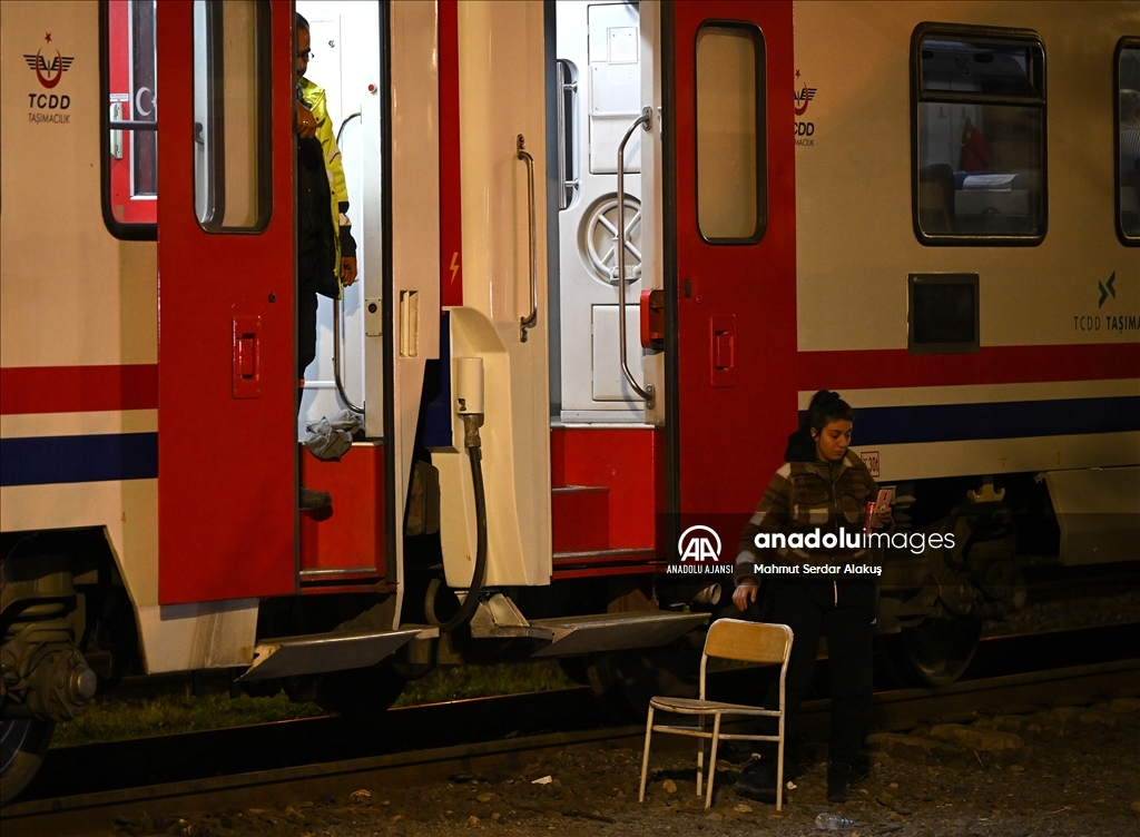 İskenderun Garı'ndaki iki tren depremzedelere "ev" oldu