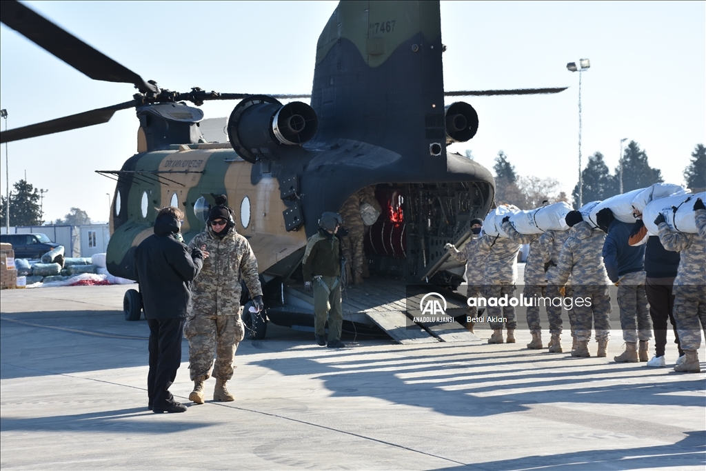 İncirlik Üssü'nden Türk ve ABD askerlerinin dayanışmasıyla depremzedelere yardım