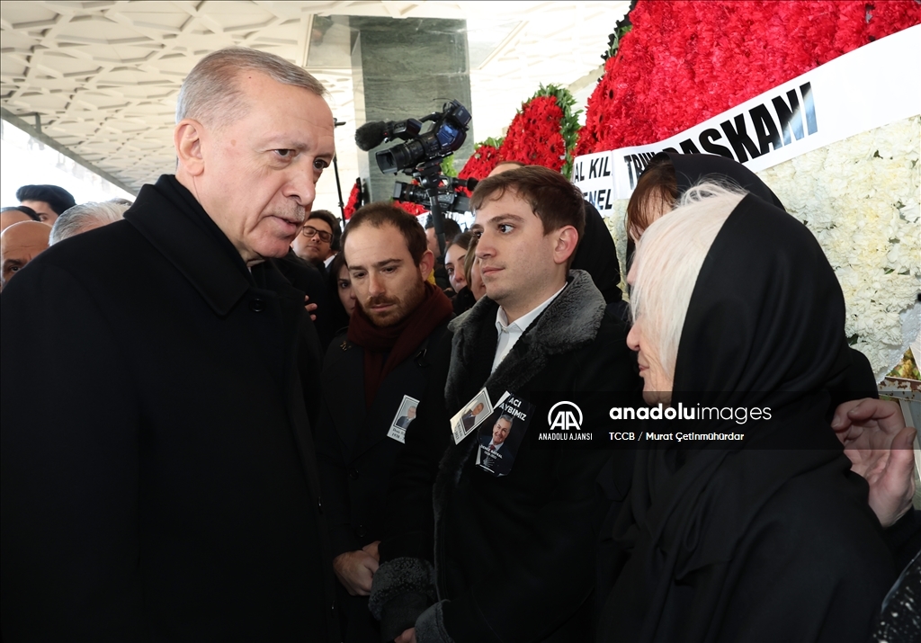 Deniz Baykal için Ahmet Hamdi Akseki Camisi'nde cenaze namazı kılındı