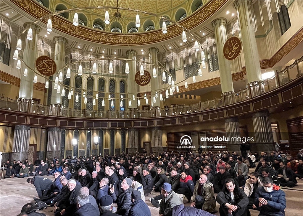 Taksim Camisi'nde Miraç Kandili