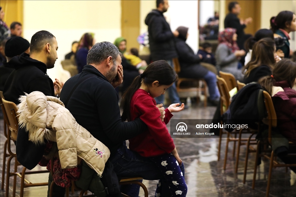 Depremzedelerin misafir edildiği KYK yurtlarında Miraç Kandili programı düzenlendi