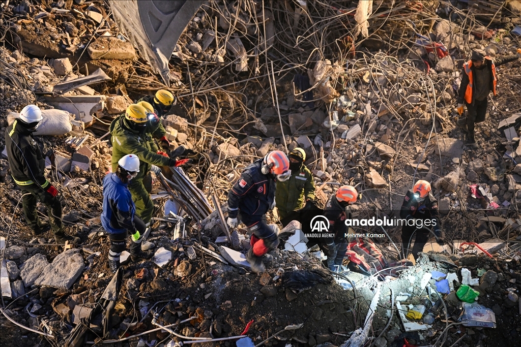 Upaya pencarian dan penyelamatan berlanjut di wilayah Kahramanmaras yang dilanda gempa