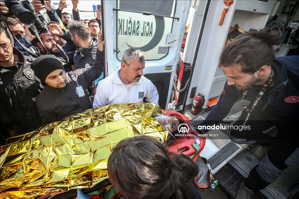 Hatay'da enkaz altında kalan biri çocuk 3 kişi depremin 296. saatinde kurtarıldı