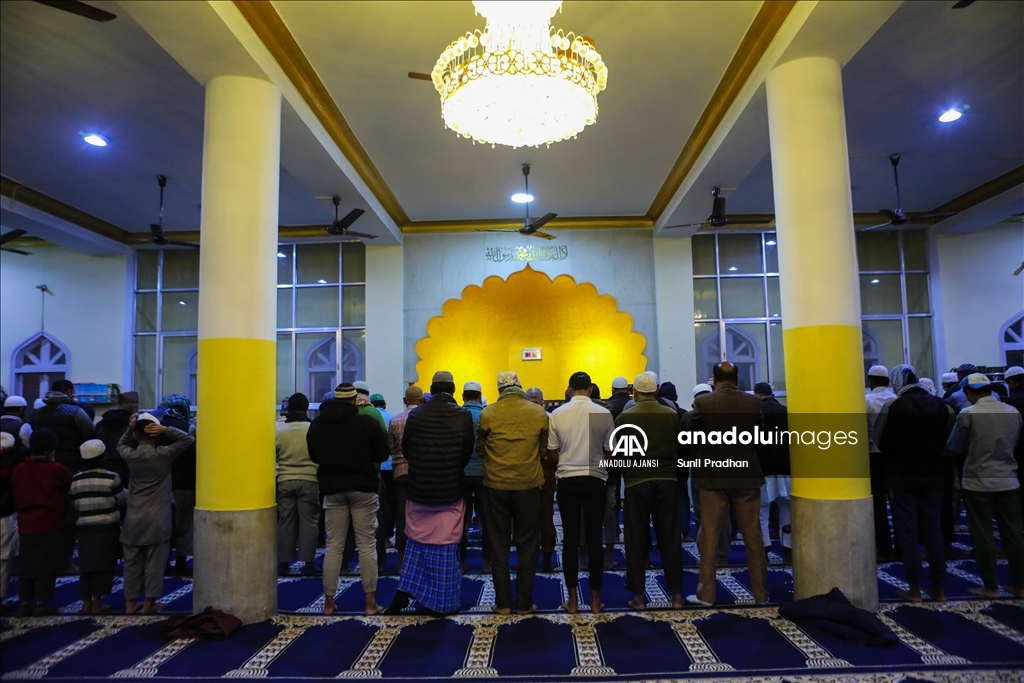 Nepal'de Miraç Kandili idrak edildi