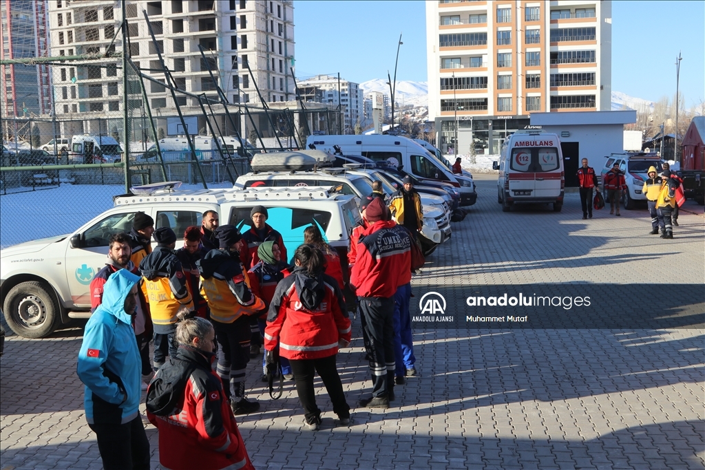 Depremden etkilenen Malatya'da köy köy sağlık taraması