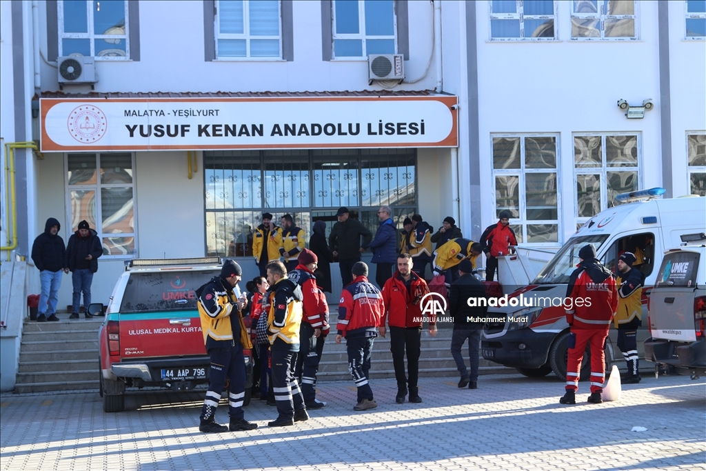 Depremden etkilenen Malatya'da köy köy sağlık taraması