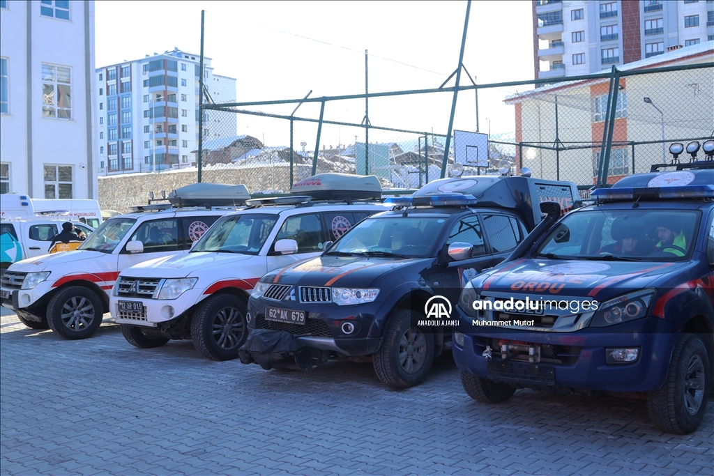 Depremden etkilenen Malatya'da köy köy sağlık taraması