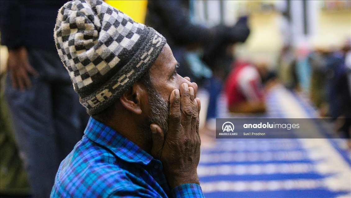 Nepal'de Miraç Kandili idrak edildi