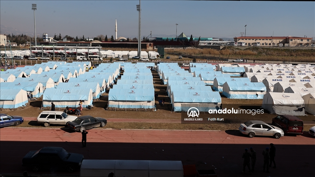 Kahramanmaraş'ta komandoların kurduğu çadır kent, 3200 depremzedeyi ağırlıyor