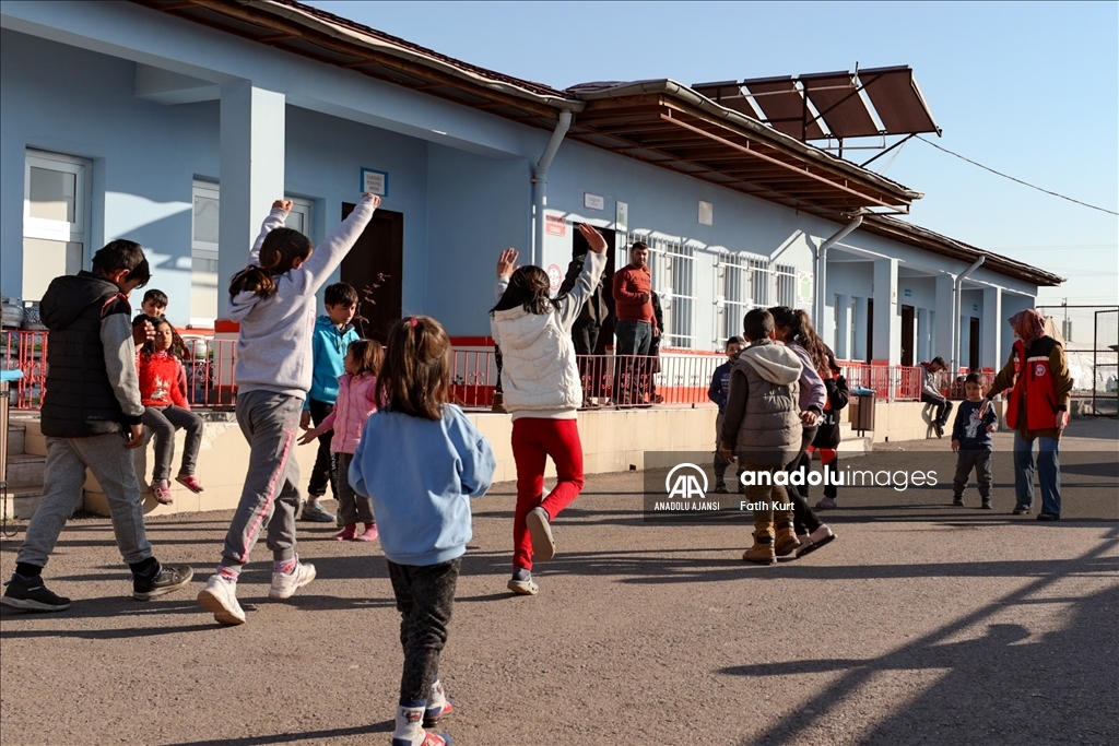 Kahramanmaraş'ta komandoların kurduğu çadır kent, 3200 depremzedeyi ağırlıyor