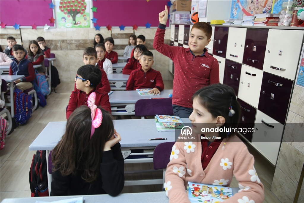 Öğrenciler ders başı yaptı