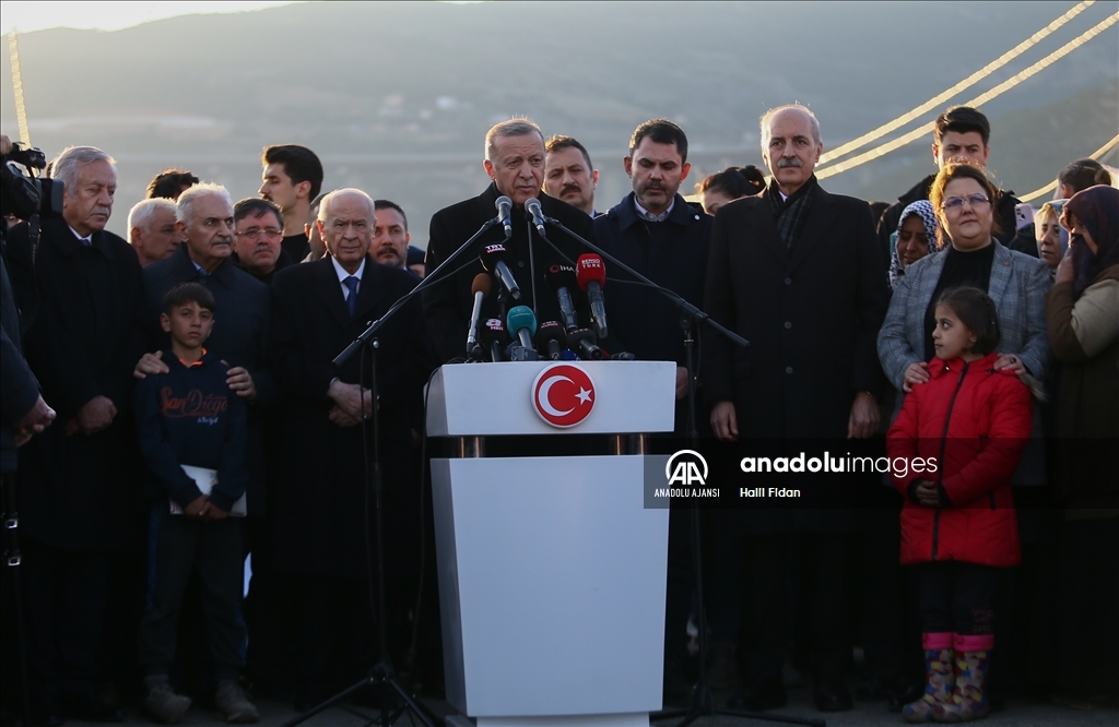 Cumhurbaşkanı Erdoğan ve MHP Genel Başkanı Bahçeli, Nurdağı'nda konteyner kenti ziyaret etti
