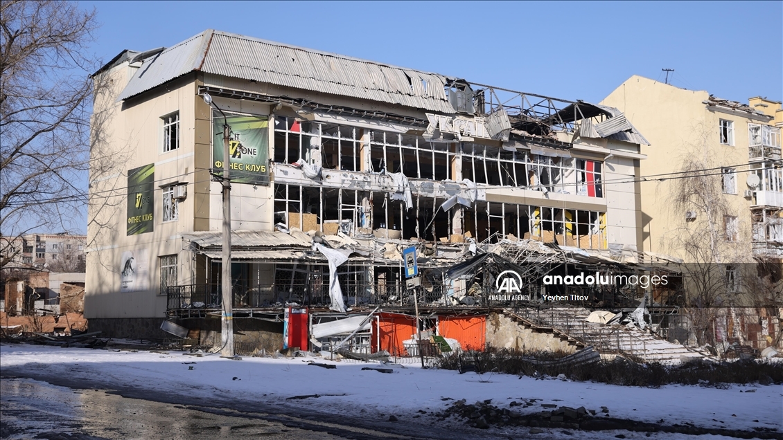 War casts its shadow over civilians' lives in the Ukrainian city of Bakhmut, where military activity continues a year after the conflict with Russia began