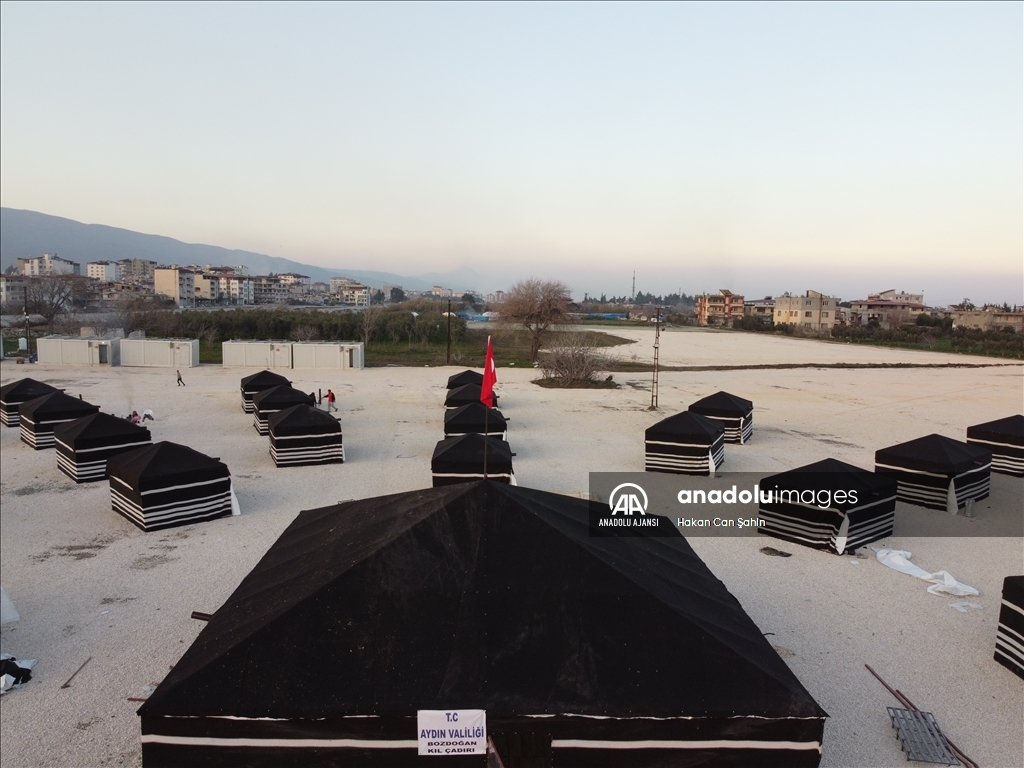 Hatay'da depremzedeler için "yörük" çadırlarından geçici barınma merkezi kuruldu