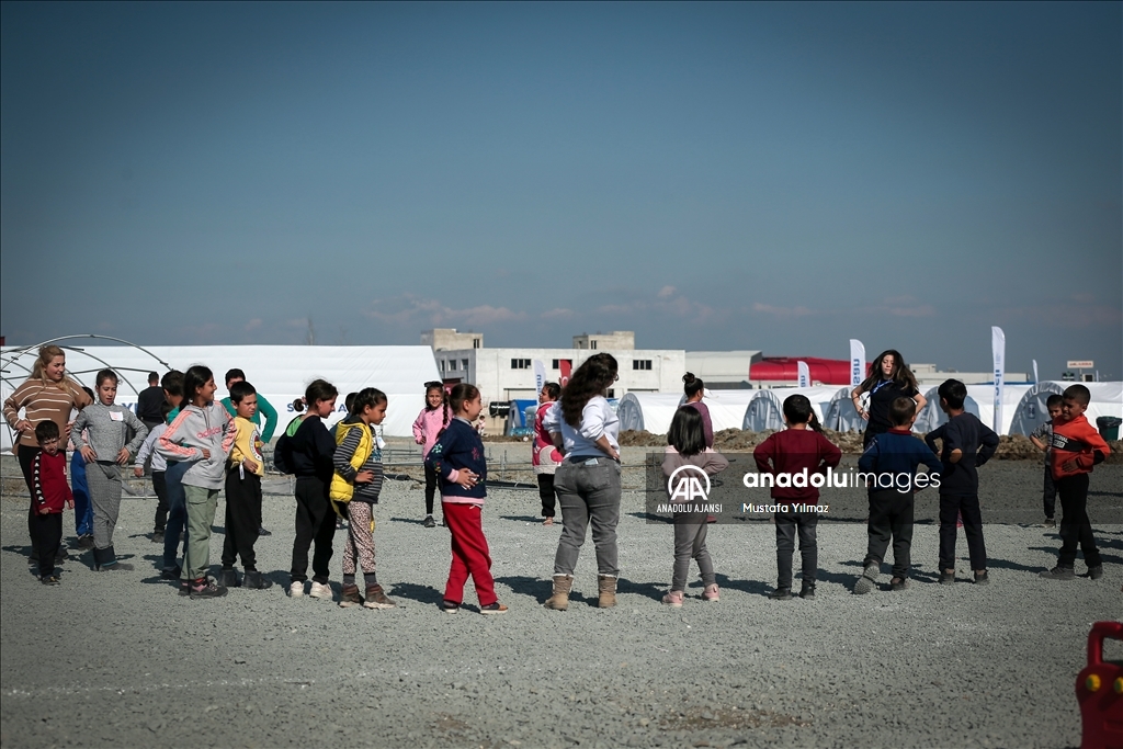 ASELSAN'ın Hatay'da kurduğu çadır kentte çocuklar oyunlarla eğleniyor