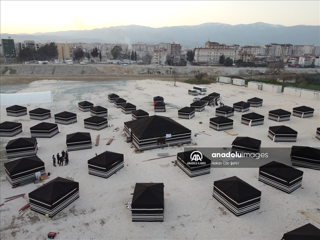 Hatay'da depremzedeler için "yörük" çadırlarından geçici barınma merkezi kuruldu