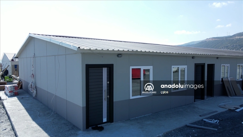 Nurdağı'ndaki 1280 geçici konutun inşasında son aşamaya gelindi